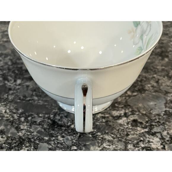 4 Vtg Sheraton Cups & 3 Saucers Harmony House Fine China Sears #3250 - Picture 9 of 10